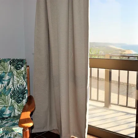 Casa Dos Passarinhos-seaview@nazare בית הארחה נאזרה