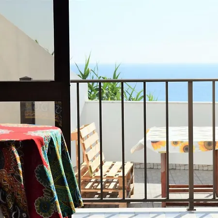 Casa Dos Passarinhos-seaview@nazare בית הארחה *