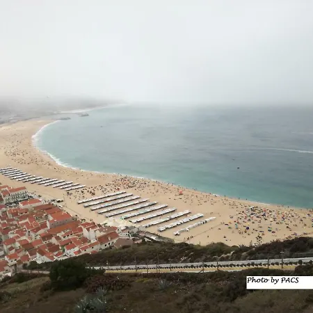 Casa Dos Passarinhos-seaview@nazare בית הארחה