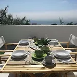 Casa Dos Passarinhos-seaview@nazare ゲストハウス