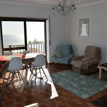 Casa Dos Passarinhos-seaview@nazare * 纳扎雷
