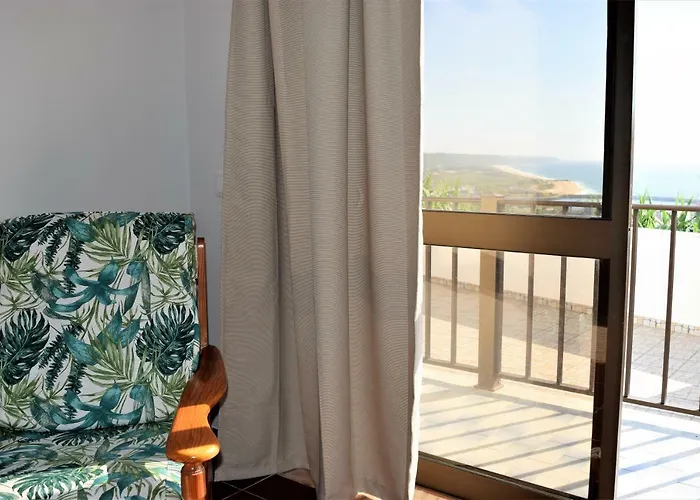 Casa Dos Passarinhos-seaview@nazare Konukevi Nazaré