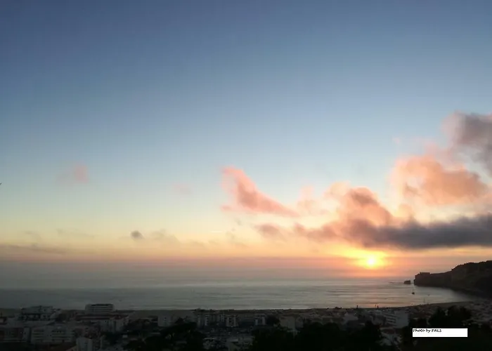 Casa Dos Passarinhos-seaview@nazare Konukevi *